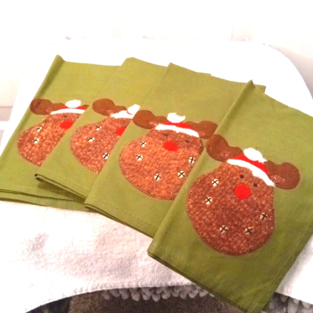 NWT  Vintage Dillard's Xmas Cloth Napkins  Rain 🦌